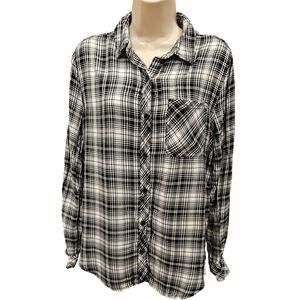 Casa cabana Sienna plaid grey button up black white buffalo plaid relaxed fit M